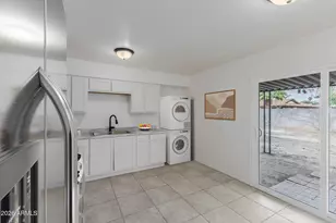 2525 N 47th Dr, Phoenix, AZ 85035 - Photo 10