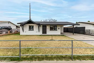 2525 N 47th Dr, Phoenix, AZ 85035 - Photo 1