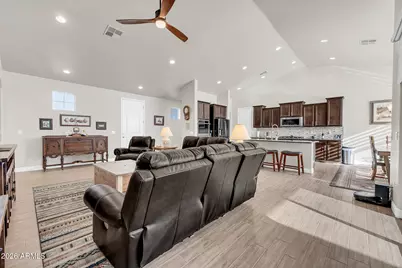 565 W Perkins Street, San Tan Valley, AZ 85143 - Photo 22