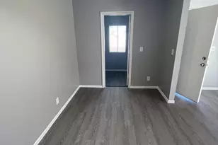 6541 N 67th Ave, Glendale, AZ 85301 - Photo 8