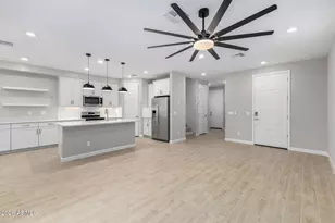 5818 E Zachary Dr, Phoenix, AZ 85054 - Photo 6