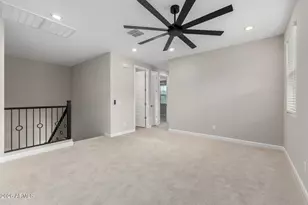 5818 E Zachary Dr, Phoenix, AZ 85054 - Photo 18