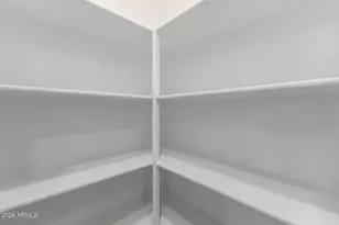 5818 E Zachary Dr, Phoenix, AZ 85054 - Photo 14