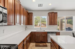 2212 W Blaylock Dr, Phoenix, AZ 85085 - Photo 4