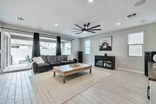 7526 W Jones Ave, Phoenix, AZ 85043 - Photo 10