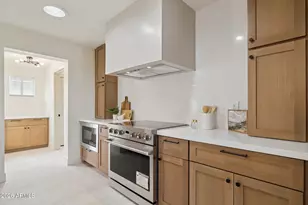 1023 E Larkspur Ln, Tempe, AZ 85288 - Photo 8