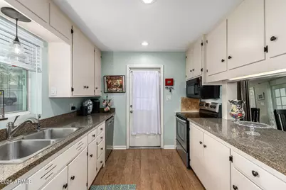 4601 N 75th Street, Scottsdale, AZ 85251 - Photo 8