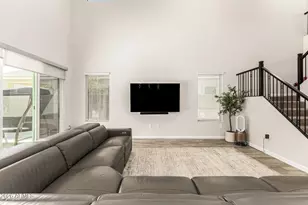 10321 W Deanna Dr, Peoria, AZ 85382 - Photo 18