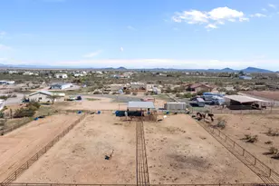 51539 W Donald Rd, Aguila, AZ 85320 - Photo 4
