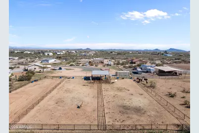 51539 W Donald Road, Aguila, AZ 85320 - Photo 8