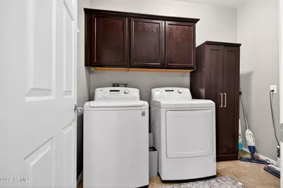 10840 W Saddlehorn Road, Peoria, AZ 85383 - Photo 14