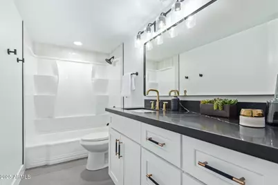 351 E Thomas Road #D208, Phoenix, AZ 85012 - Photo 16