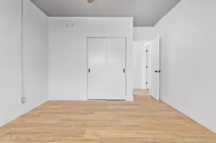 351 E Thomas Rd, Phoenix, AZ 85012 - Photo 20