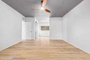 351 E Thomas Rd, Phoenix, AZ 85012 - Photo 22