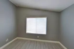 8610 W Echo Ln, Peoria, AZ 85345 - Photo 8