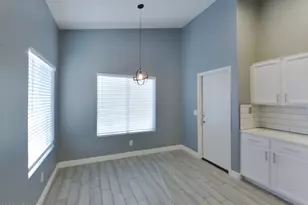 8610 W Echo Ln, Peoria, AZ 85345 - Photo 6