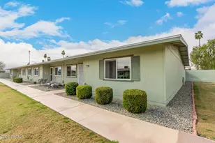 10864 W Santa Fe Dr, Sun City, AZ 85351 - Photo 4