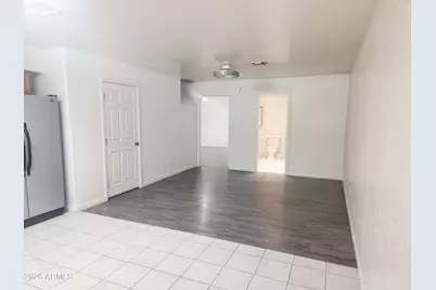 2531 W Morten Avenue #1, Phoenix, AZ 85051 - Photo 14