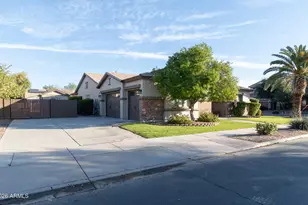 18754 E Oak Hill Ln, Queen Creek, AZ 85142 - Photo 2