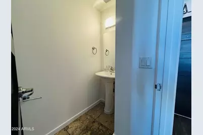 215 E McKinley Street #402, Phoenix, AZ 85004 - Photo 8