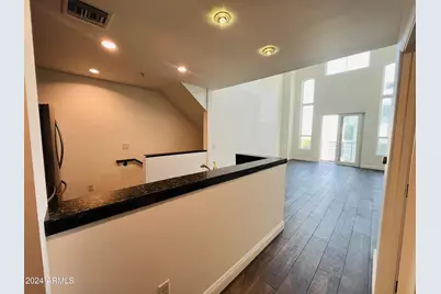 215 E McKinley Street #402, Phoenix, AZ 85004 - Photo 2