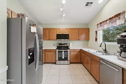 2401 E Antigua Drive, Casa Grande, AZ 85194 - Photo 6