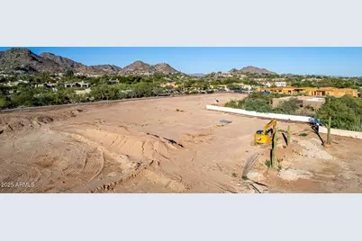 3627 E Bethany Home Road #2, Paradise Valley, AZ 85253 - Photo 2