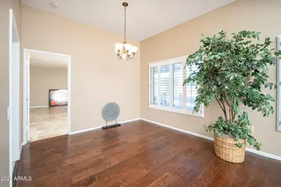 10004 W Pleasant Valley Road, Sun City, AZ 85351 - Photo 14