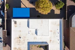 10004 W Pleasant Valley Rd, Sun City, AZ 85351 - Photo 8