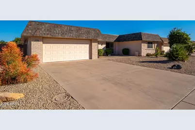 10004 W Pleasant Valley Road, Sun City, AZ 85351 - Photo 4