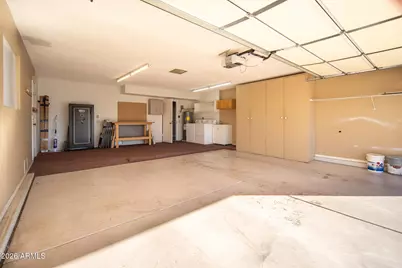 10004 W Pleasant Valley Road, Sun City, AZ 85351 - Photo 38