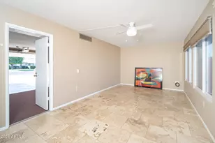 10004 W Pleasant Valley Rd, Sun City, AZ 85351 - Photo 20