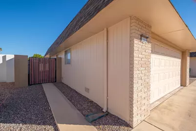 10004 W Pleasant Valley Road, Sun City, AZ 85351 - Photo 48