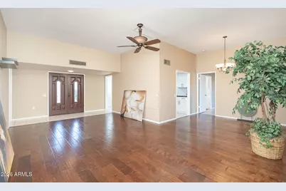 10004 W Pleasant Valley Road, Sun City, AZ 85351 - Photo 12