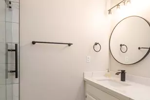 5002 E Hazel Dr, Phoenix, AZ 85044 - Photo 8