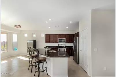 18275 W Cedarwood Lane, Goodyear, AZ 85338 - Photo 8