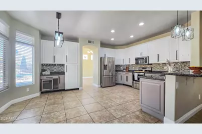 13888 W Wilshire Drive, Goodyear, AZ 85395 - Photo 12