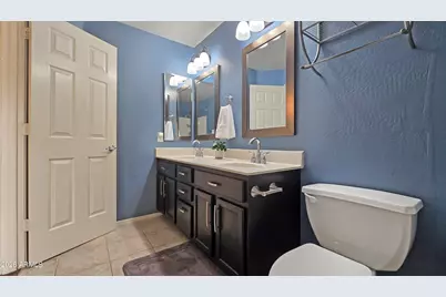 13888 W Wilshire Drive, Goodyear, AZ 85395 - Photo 34