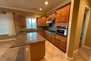 21807 N 37th St, Phoenix, AZ 85050 - Photo 18