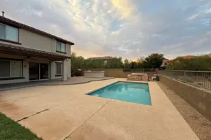 21807 N 37th St, Phoenix, AZ 85050 - Photo 4