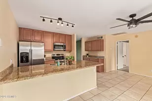 3033 W Rose Garden Ln, Phoenix, AZ 85027 - Photo 2