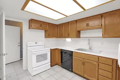 1336 E Maryland Avenue #10, Phoenix, AZ 85014 - Photo 12