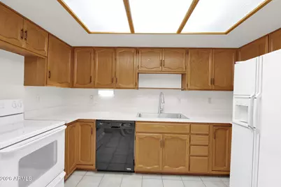1336 E Maryland Avenue #10, Phoenix, AZ 85014 - Photo 12