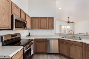 16497 N Oachs Dr, Surprise, AZ 85374 - Photo 12