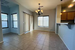 2561 W Woburn Ln, Phoenix, AZ 85085 - Photo 8