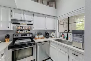 7300 N Dreamy Draw Dr, Phoenix, AZ 85020 - Photo 14