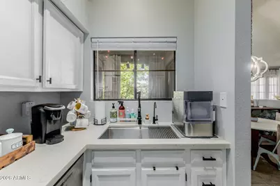 7300 N Dreamy Draw Drive #208, Phoenix, AZ 85020 - Photo 16