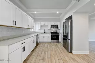 349 E Thomas Rd, Phoenix, AZ 85012 - Photo 2