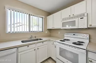 10550 W Via Del Sol Ave, Peoria, AZ 85383 - Photo 6
