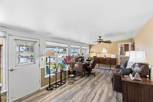 12801 N Lake Dr, Sun City, AZ 85351 - Photo 46